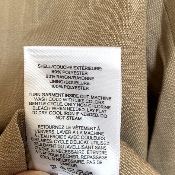 NWT Express Khaki Long Sleeve Blazer with accented buttons. Size small. - Picture 6 of 6